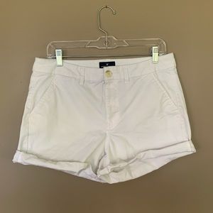 AEO white khaki hi-rise shortie stretch size 12